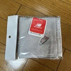 New Balance グレー タオルハンカチのサムネイル
