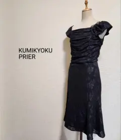KUMIKYOKU PRIER 組曲 コサージュ付シャーリングデザインワンピース