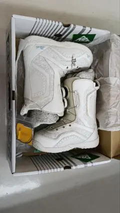 スノーボード　ブーツ　k2 レディース　未使用 店頭在庫展示品処分】ケーツー K2 スノーボードブーツ