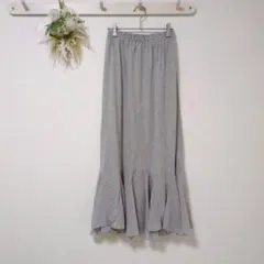 美品 HUG.U【F】フレア切替 ロングスカート グレー 裾フリル ウエストゴム