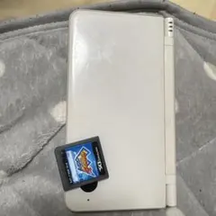 ニンテンドーDSi LL ホワイト ゲームカード付き