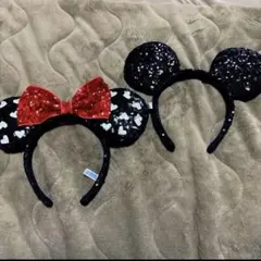 ディズニー　カチューシャ　ペア　スパンコール　　ミッキー　ミニー　赤　黒