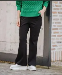 マルチストレッチスリットフレアパンツ