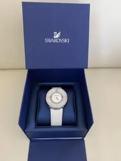 希少⭐︎ Swarovski クリスタル装飾 腕時計　レディース　正規品