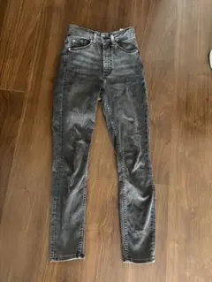 ダークグレー スキニーデニム EUR 34