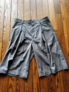 EMPORIO ARMANI グレー ショートパンツ ハーフパンツのサムネイル