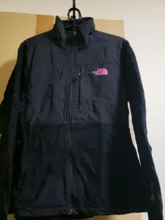 ノースフェイス　デナリジャケット　ピンクリボン