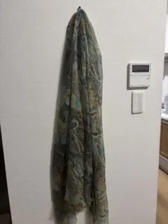 新品シルクスカーフ