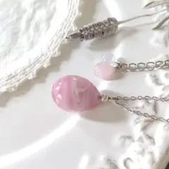 手作り雫ガラスの大きめ一粒ネックレス(銀色)ピンク マーブル ローズクォーツ 桃