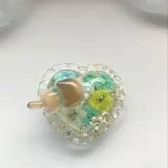 レジン ヘアゴム ハートフリル猫ちゃん付き 水色 紫陽花 - メルカリ
