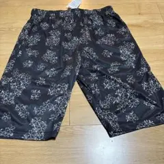 新品　メンズ　ハーフパンツ　ハワイアン柄　ブラック