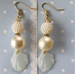 ピアスorイヤリング✨シェルホワイト&パール2種✨