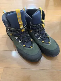 Item thumbnail for item 69262e46-9eb5-492f-8470-6d9f0185716e