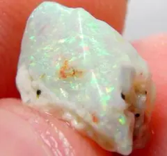 3.05 cts 天然ブラックオパール 原石 未研磨 鉱物標本