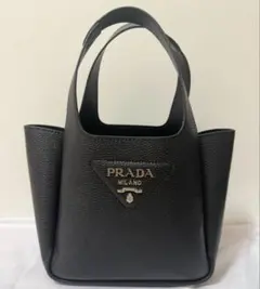PRADA ミニ レザー ハンドバッグ ブラック