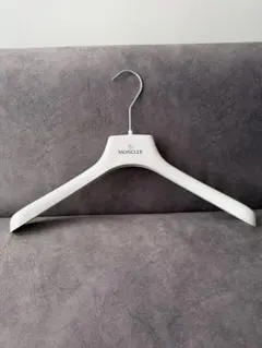 モンクレール　ハンガー