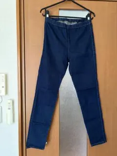 GU ダークブルー スキニーパンツ