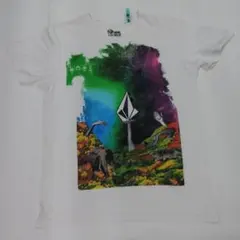 VOLCOM　サイズ M　ホワイトTシャツ 動物のグラフィックのサムネイル