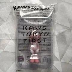 KAWS TOKYO FIRST キーホルダー　ピンク　メディコムトイ