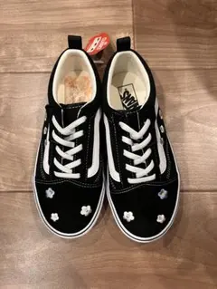 VANS スニーカー ブラック 花柄刺繍のサムネイル