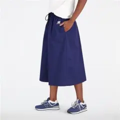 新品未使用✨ニューバランス ひざ丈スカート ネイビー 紺 刺繍ロゴ L