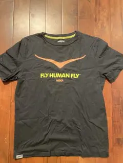 お*ま様 HOKA ONE ONE FLY HUMAN FLY Tシャツ Sのサムネイル