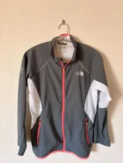 THE NORTH FACE レディース フライトシリーズ グレーのサムネイル