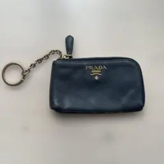PRADA ネイビー コインケース チェーン付き