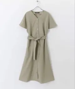 【新品】『UR TECH DRYLUXE』ブイネックフレアースリーブワンピース