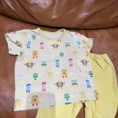 ユニクロ　みいつけた！　パジャマ 90