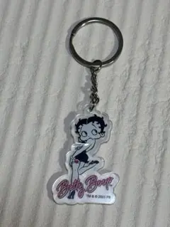 BETTY BOOP アクリルキーホルダー - メルカリ