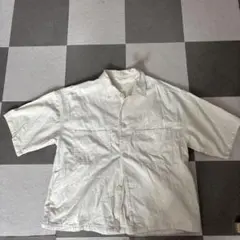 ホワイト ボタン付きシャツ 2ポケット