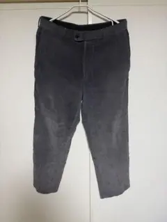 黒　コーデュロイパンツ
