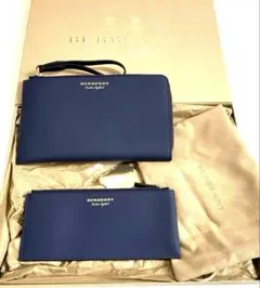 Burberryバーバリー　トラベルウォレット　パスポートケース　財布