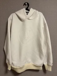 【パリサンジェルマン】EDIFICE別注 エンボスロゴ×スエード調 パーカーM白