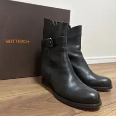 BUTTERO レザーショートブーツのサムネイル