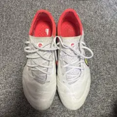 Nike Tiempo サッカーシューズ ホワイト/レッド/イエロー