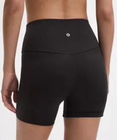 【超美品】Lululemon Alignショートパンツ　サイズ8のサムネイル