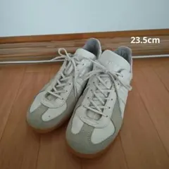 Item thumbnail for item 07ca79d5-038b-4a83-bc6a-c9ebcacdabfc