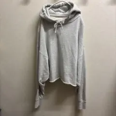 アングリッド　グレー フード付きパーカー