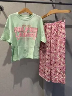 Tシャツと花柄パンツセット