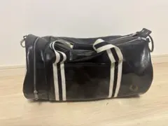 フレッドペリー　バレル　ドラムバッグ