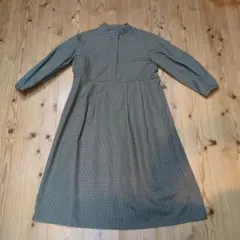 【新品タグ付き】『UR TECH』チェック柄バルーンスリーブワンピース　ブラウン