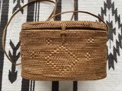 【美品】バリ島　アタバッグ　ショルダー　籠　蓋付き　　ハンドメイド