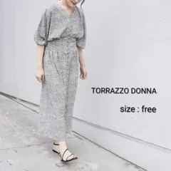 【トラッツォドンナ TORRAZZO DONNA】ロングワンピース 花柄 羽織りのサムネイル