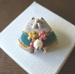 猫モチーフ パール付きブローチ