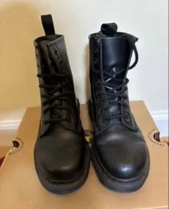 Dr.martens ドクターマーチン　ブーツ　8ホール　ブラックuk4 箱無し