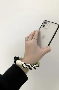 パラコード　ハンドストラップ　ハンドメイド