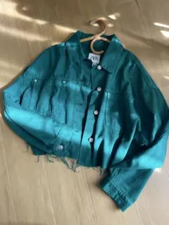 【ZARA】値下げ中！クロップド　ショート丈　デニムジャケット　グリーン