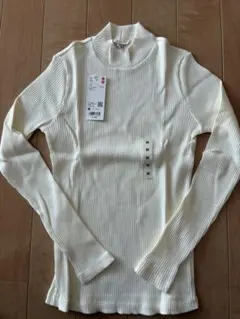 ユニクロ　リブハイネック　Tシャツ　長袖　オフホワイト